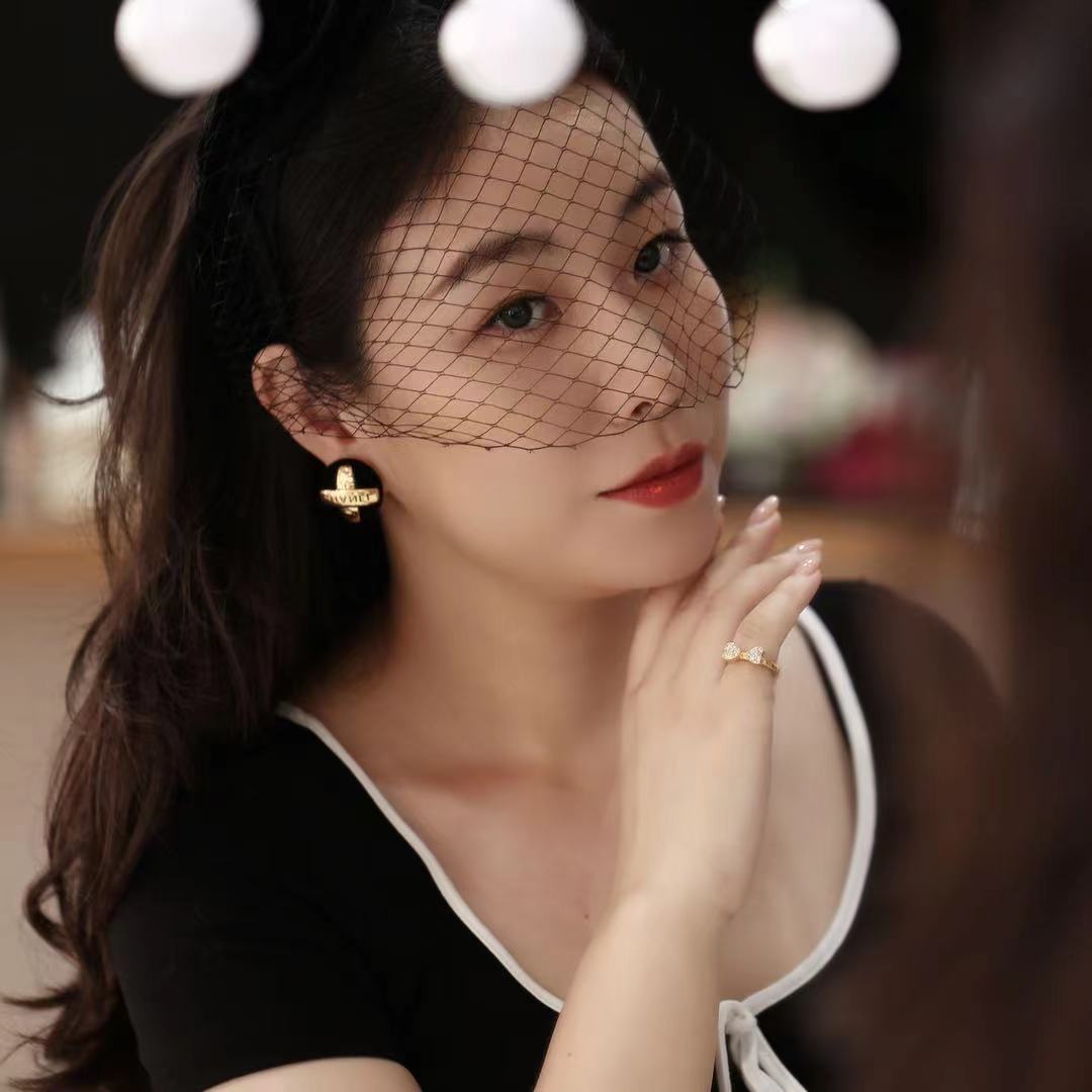 龚主大牌美妆