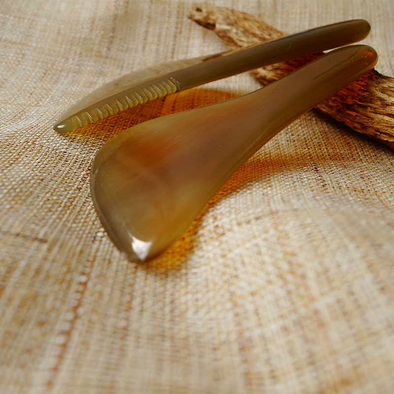 Horns pull tendons stick female face meridian eye special massage plate Scraping facial beauty stick pull tendons whole body universal