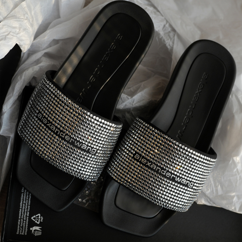 Big W Chunyuan Full Rhinestone Sparkling Small Logo Soft and Comfortable Easy-To-Wear Versatile European and American Style Hot Girl Sandals and Slippers