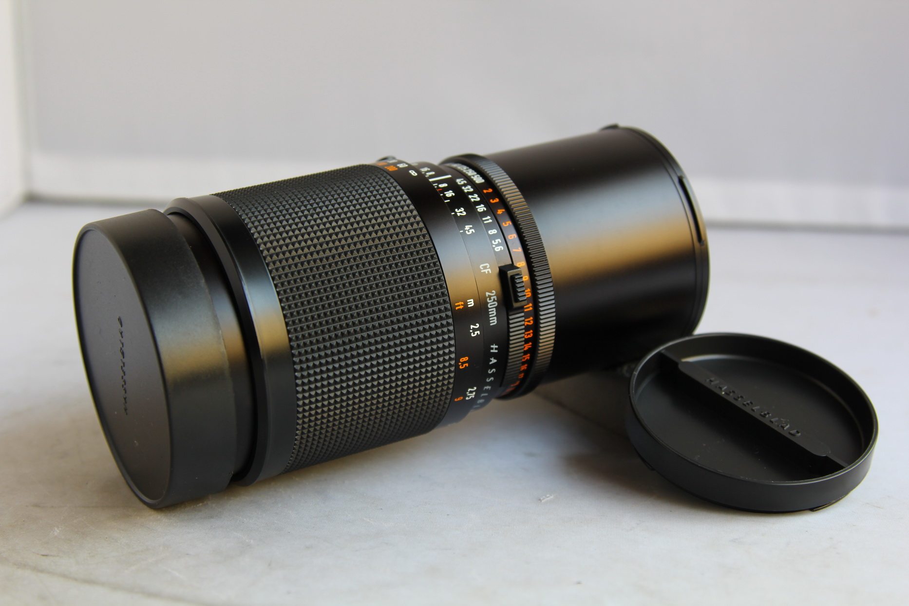 Hasselblad HASSELBLAD CF 250mm f5 6 250 5 6 T* Telephoto used lens