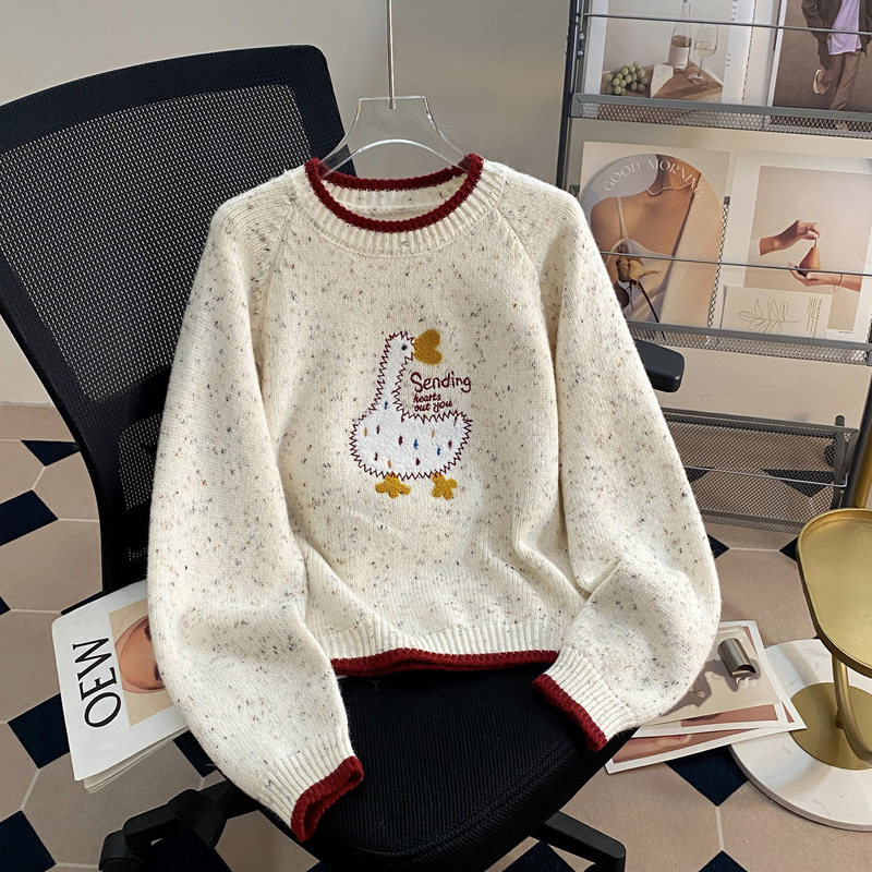 Color-Blocked Yarn Sweater with Little Goose Embroidery for Women, 2026 Autumn and Winter New Design, Stylish and Relaxed Round-Neck Knit Top