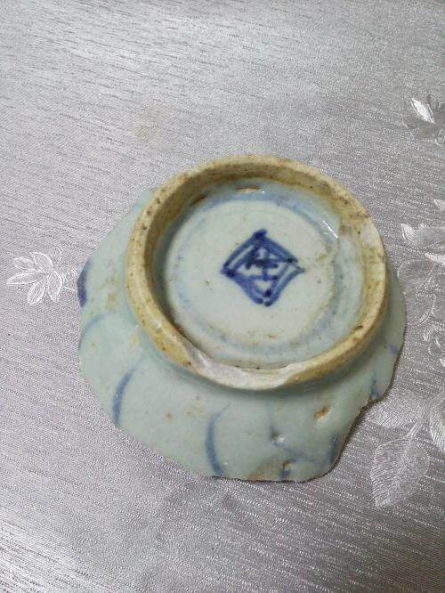 Few 5 yuan series of seven D antique chip monochrome porcelain antique specimens fidelity pack old porcelain bowl cup cans