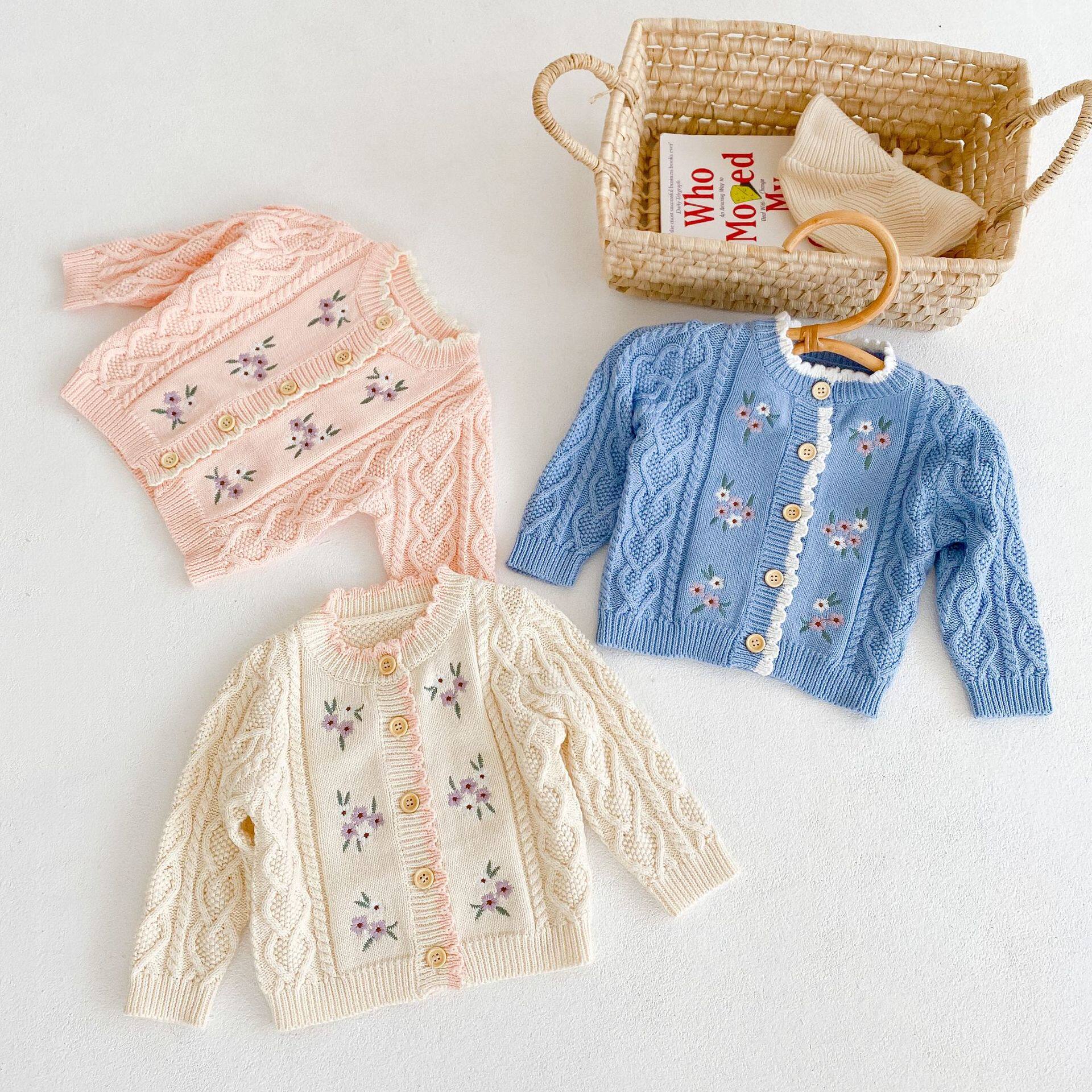 ins 22 spring dress male and female baby clothes 100 lap cotton yarn knit cardio-hoodie young children small flowers embroidered outer sleeve