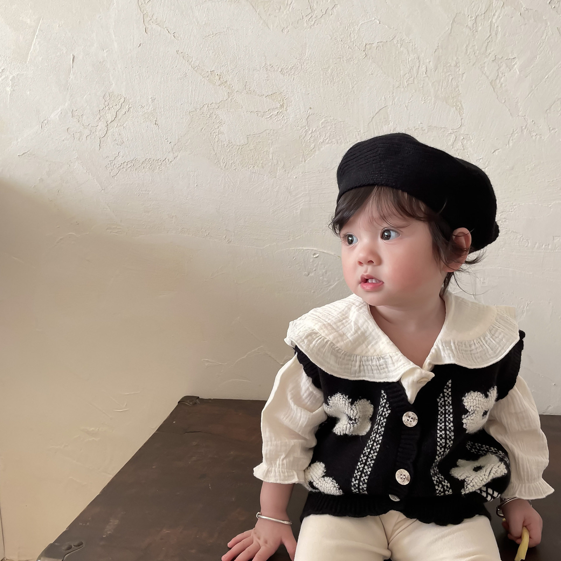Female Baby Flowers Waistcoat Children Knit Vest Baby Clothing Han Prints Children Clothing