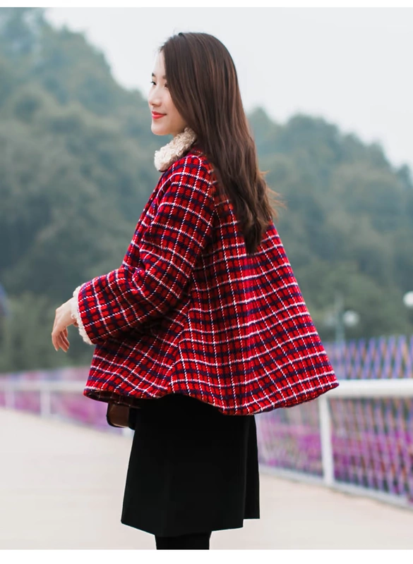 Vintage áo khoác lửng nữ sinh viên mùa đông ăn mặc dày áo choàng ngọt ngào kiểu cổ áo cừu cổ áo len ngắn áo khoác nữ uniqlo