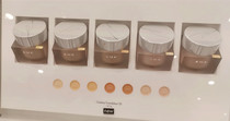 Spot new version of Japan Purchasing RMK Water Condensed Light Picking Powder Bottom Cream 30g moisturizing and nourishing short square bottle