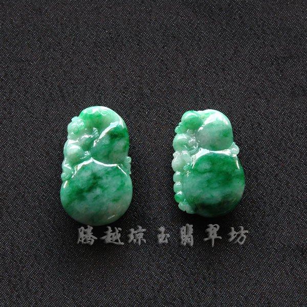 Factory direct sale Yuxin brand A goods Jade Fushou Ruyi pendant Jade gourd emerald color pendant Burmese jade pendant