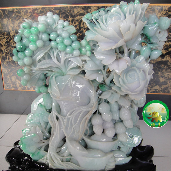 A-cargo jade life is a good thing to flower rich in Burma Emerald Swing pieces of colorful violet floating town