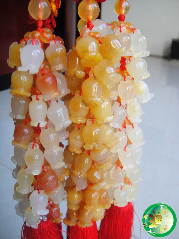 Name car hanging decoration Chinese knots Xin Xin A stock yellow dragon jade pomegranate flower truck pendant with laughing wind raw car loading pendant