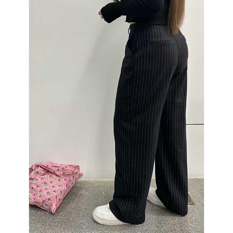 Miss Biggie European and American Plus-Size Slimming Versatile Comfortable Striped Thick Chiffon High-Waisted Pocket Straight-Leg Pants Miss Biggie European and American Plus-Size Slimming Versatile Comfortable Striped Thick Chiffon High-Waisted Pocket Straight-Leg Pants
