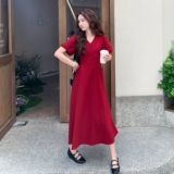 法式复古红色连衣裙女2025夏季新款气质收腰宽松V领海边度假长裙，女装连衣裙，2C212