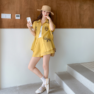 短裤套装女2025夏新款巨好看的超火休闲减龄老钱风衬衫穿搭两件套图片