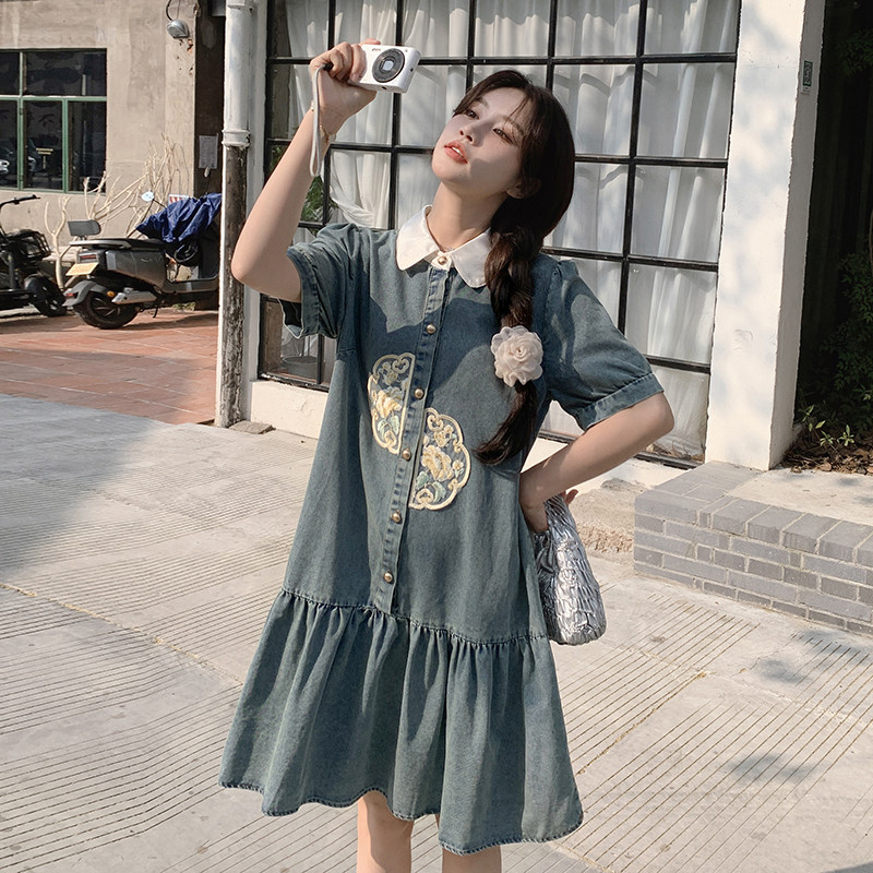 新中式轻国风刺绣牛仔连衣裙女夏2025年新款设计感宽松衬衫娃娃裙,女装连衣裙,先锋丽姿