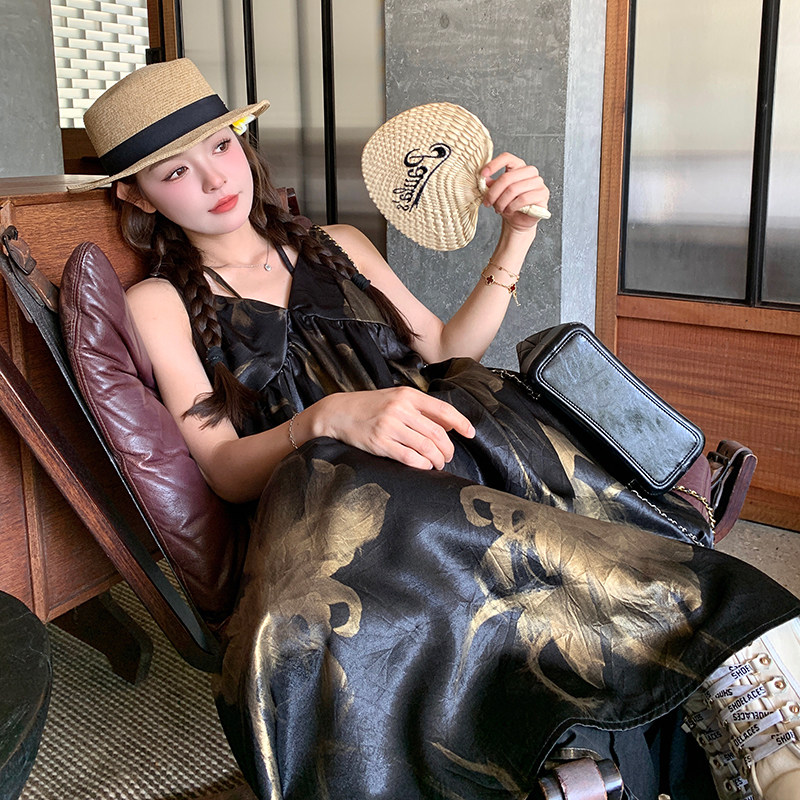 法式重工缎面烫金连衣裙女2025夏季新款度假风宽松显瘦吊带长裙子,女装连衣裙,2C085