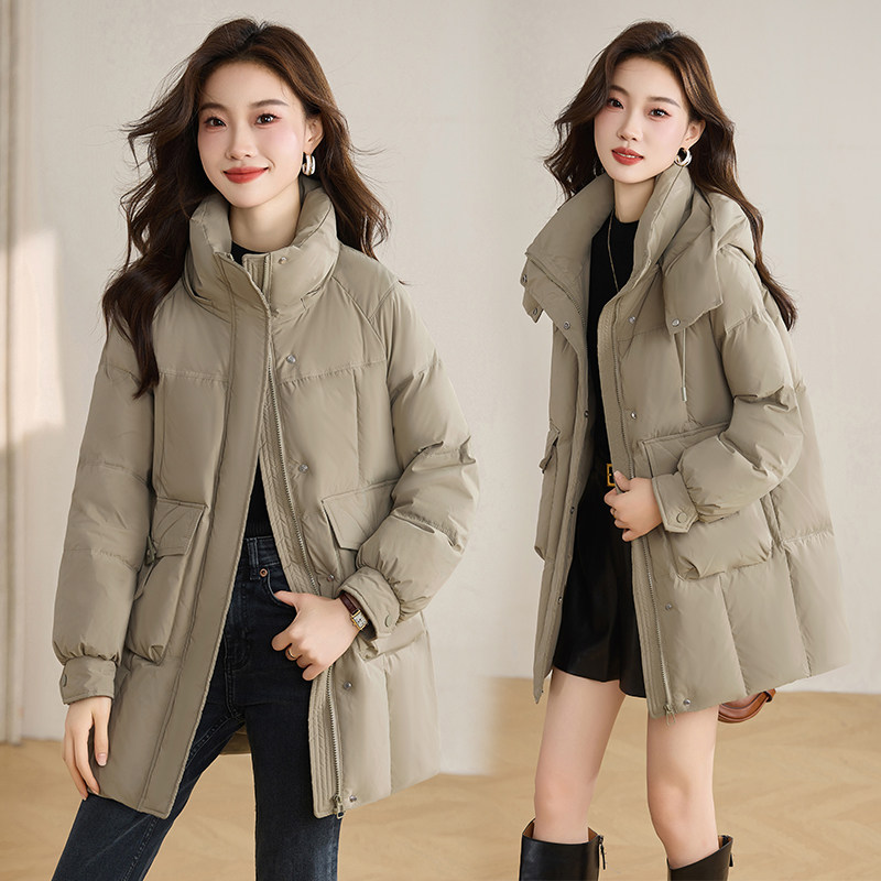 羽绒服女冬季2025新款小个子时尚收腰显瘦高端白鸭绒连帽外套，女装羽绒服，自然秀图片
