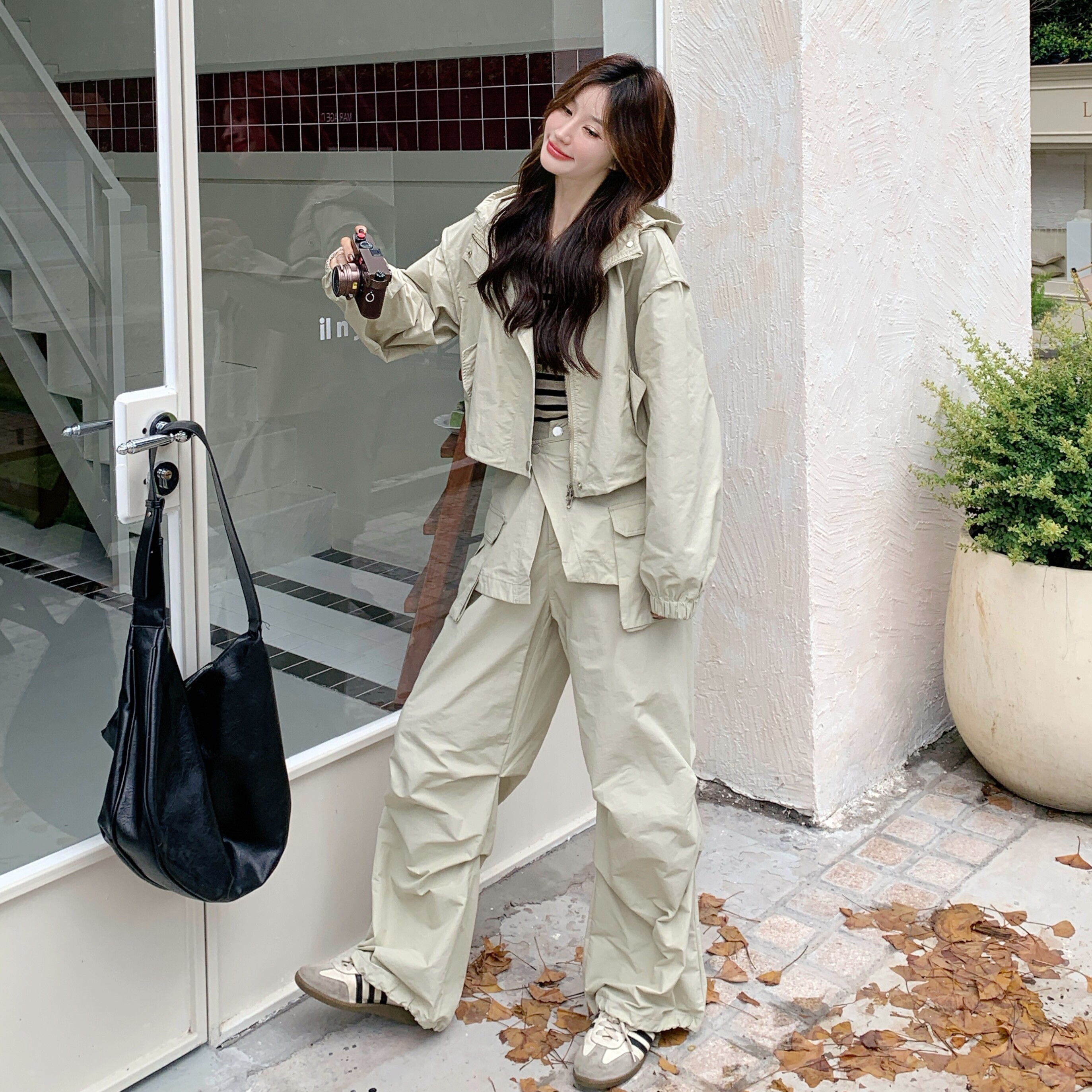 设计感酷飒拽姐工装套装女2025秋季新款连帽外套拼接阔腿裤两件套,女装套装/套裙,2C275