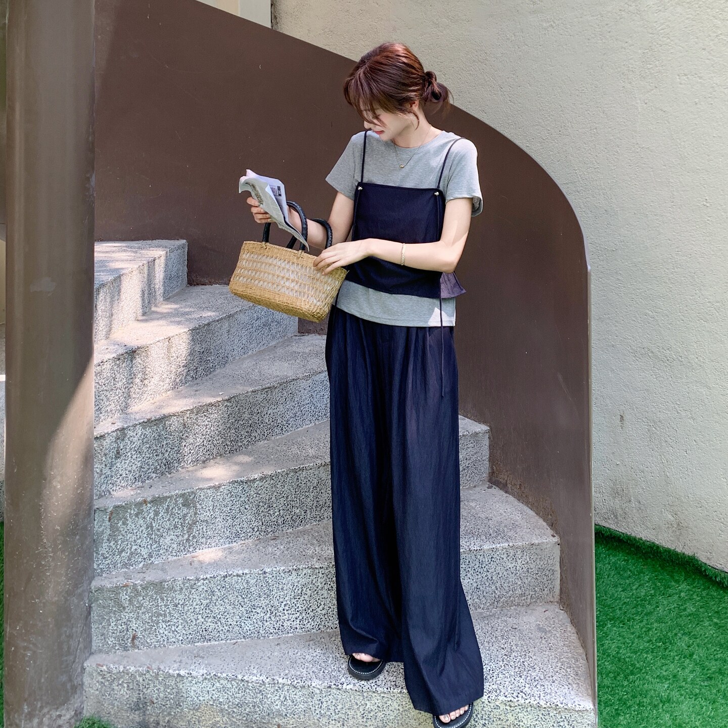 韩系休闲穿搭三件套女士2025夏季新款圆领短袖显瘦吊带阔腿裤套装,女装套装/套裙,2C166