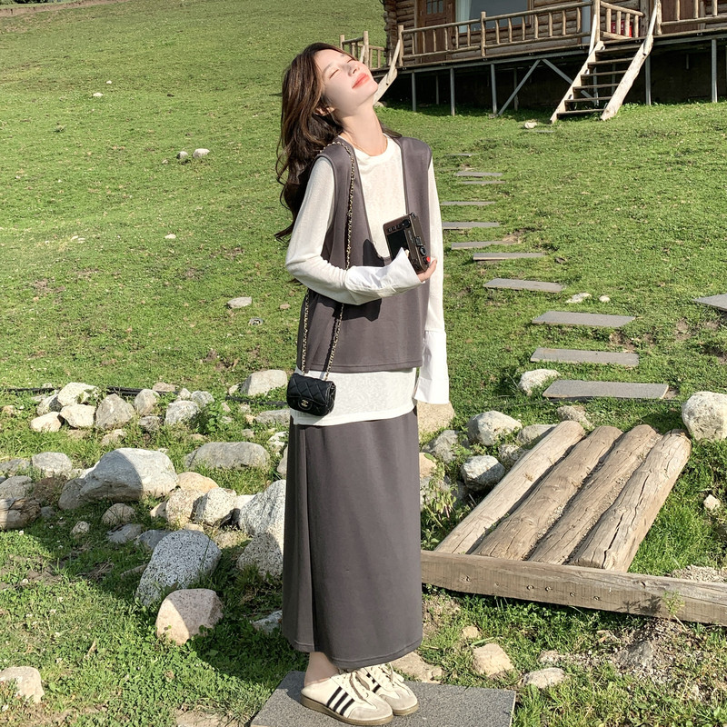 灰色韩系简约休闲马甲套装裙女2026秋季新款长袖T恤半身裙三件套,女装套装/套裙,2C159