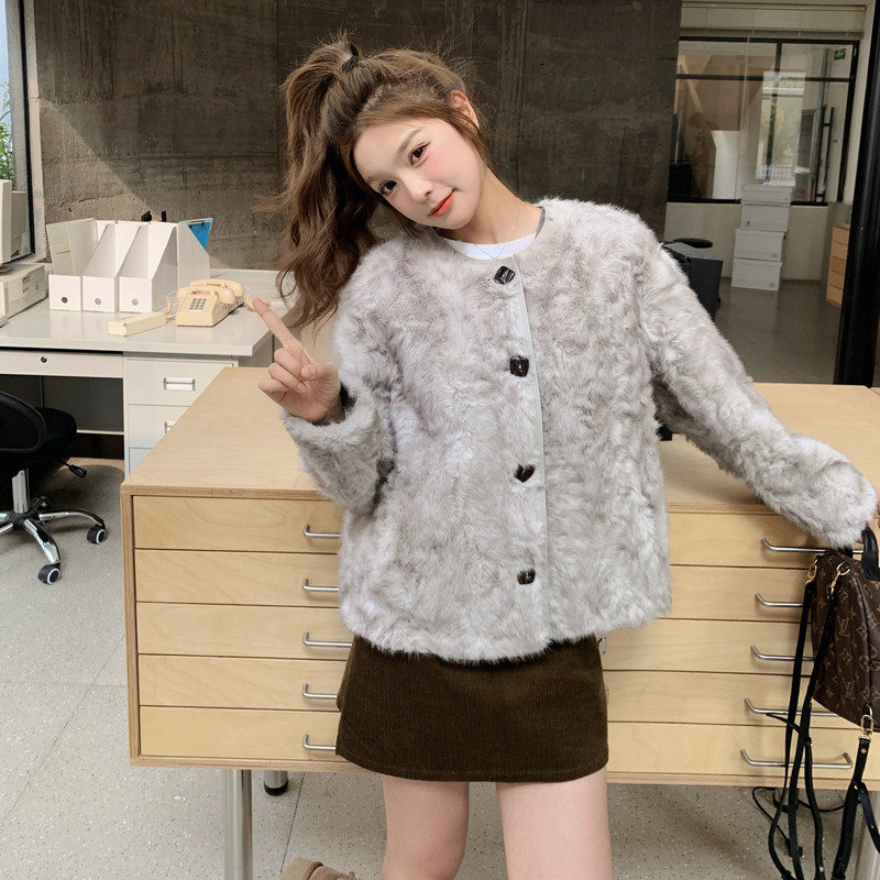 皮毛一体短款毛茸茸外套女2025秋冬季新款高级感小个子羊羔毛上衣,女装短外套,2C217
