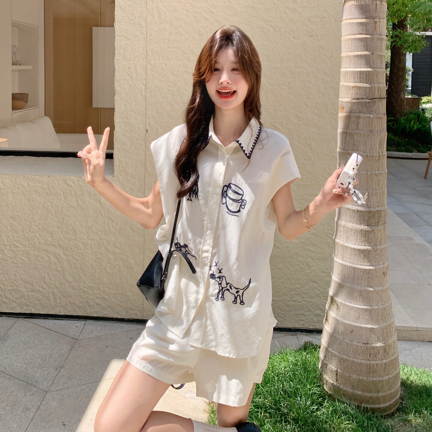休闲刺绣白色衬衫短裤套装女夏2025新款小个子两件套超火大方得体,女装套装/套裙,2C166