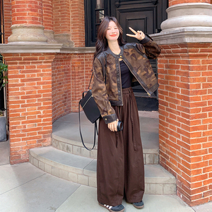 美拉德咖色麂皮绒短外套女春秋2025新款超火好看高级小众夹克上衣图片