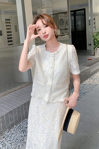 法式蕾丝刺绣短袖上衣半身裙套装女2025新款夏季温柔风淡人两件套图片
