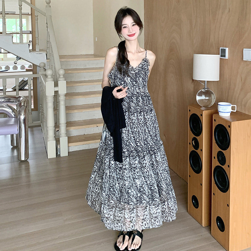 法式印花天丝吊带裙套装夏女2025新款轻熟风高级感防晒开衫两件套,女装连衣裙,2C079