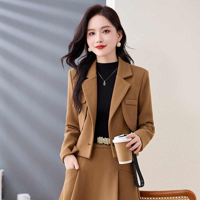 【现货】复古毛呢外套女短款2025新款韩版收腰显瘦气质妈妈上衣,女装毛呢外套,吾爱衣