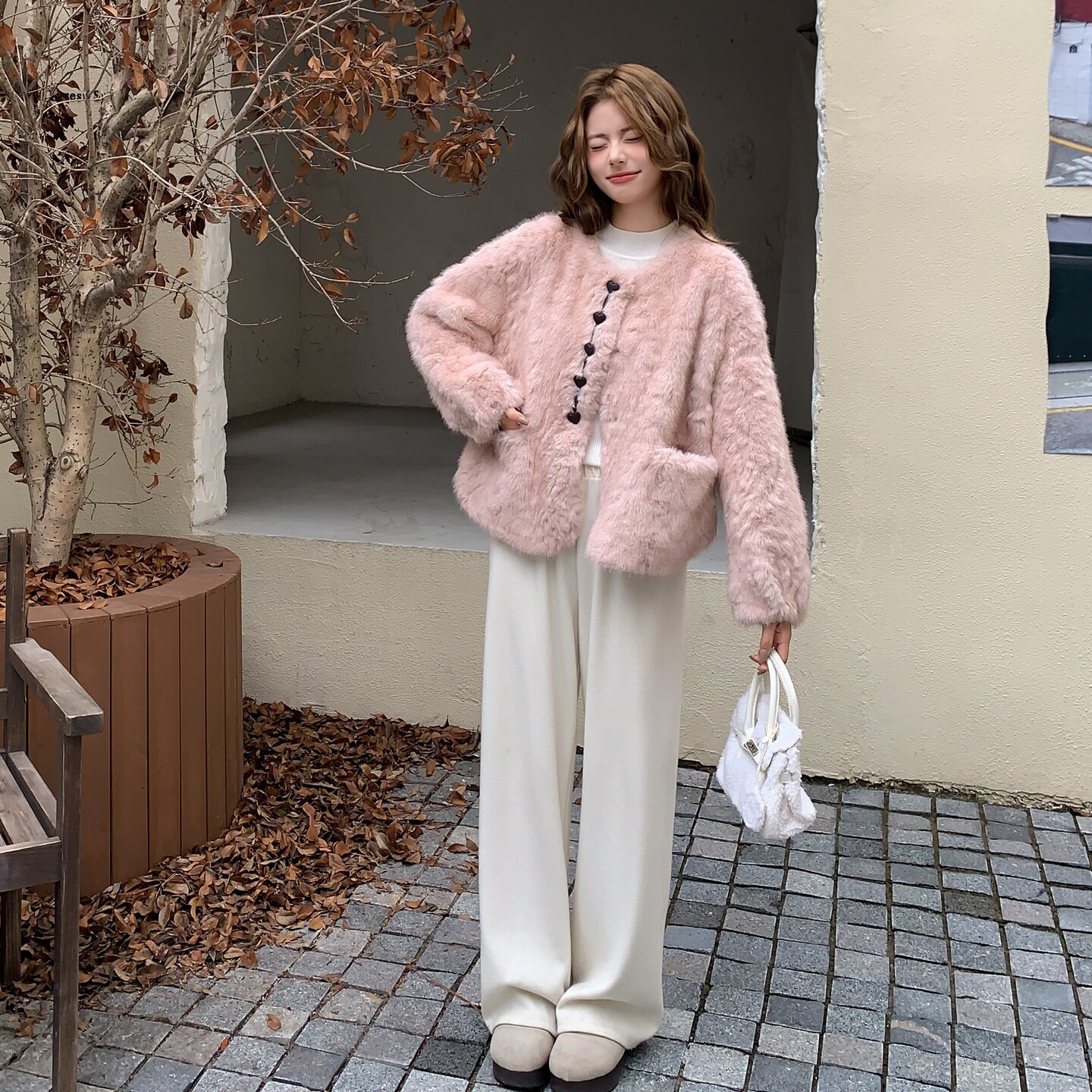 爱心扣环保皮草皮毛一体外套2B115-8612P175K258,女装皮草,2B115