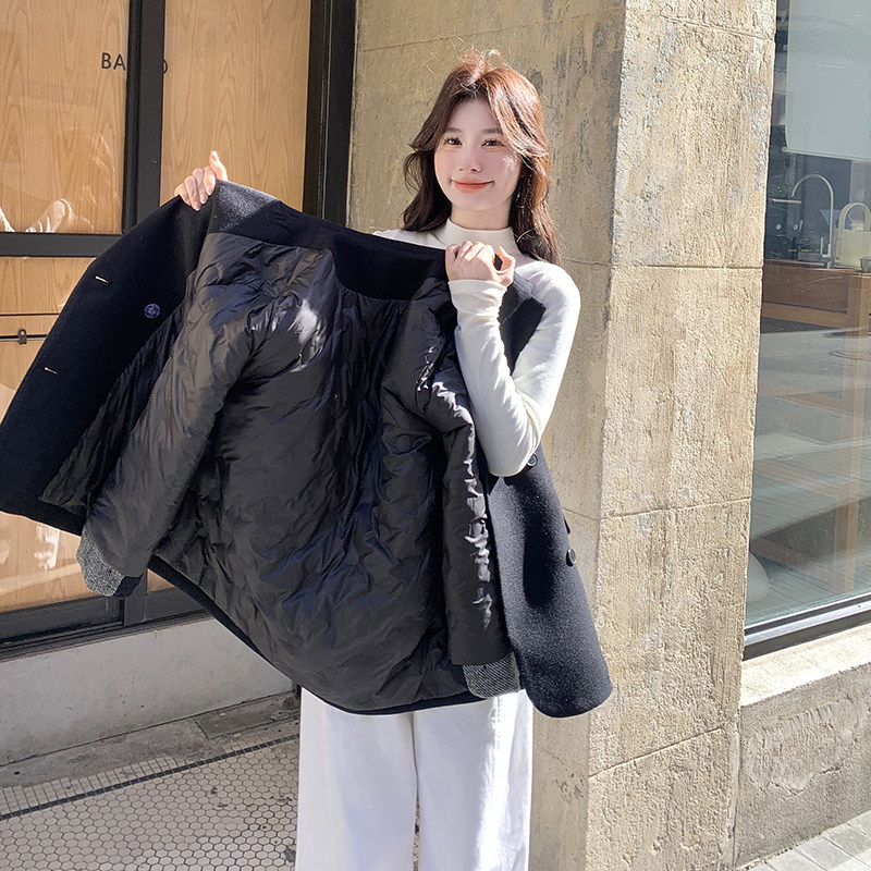 现货冬新款黑色西服毛呢外套90羽绒13132-P275-K408,女装西装,2C013