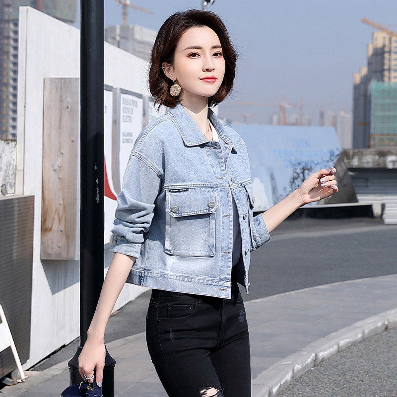2025春季新款时尚潮流气质翻领字母刺绣大口袋短款牛仔外套，女装牛仔外套，自然秀,女装短外套,自然秀