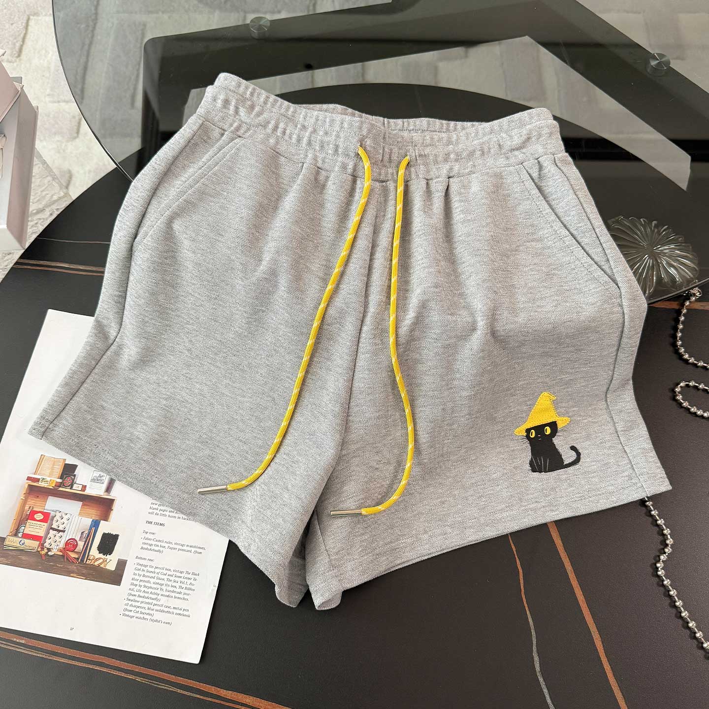 网红时尚套装女夏季新款宽松圆领刺绣印花短袖阔腿短裤两件套,女装套装/套裙,2C310