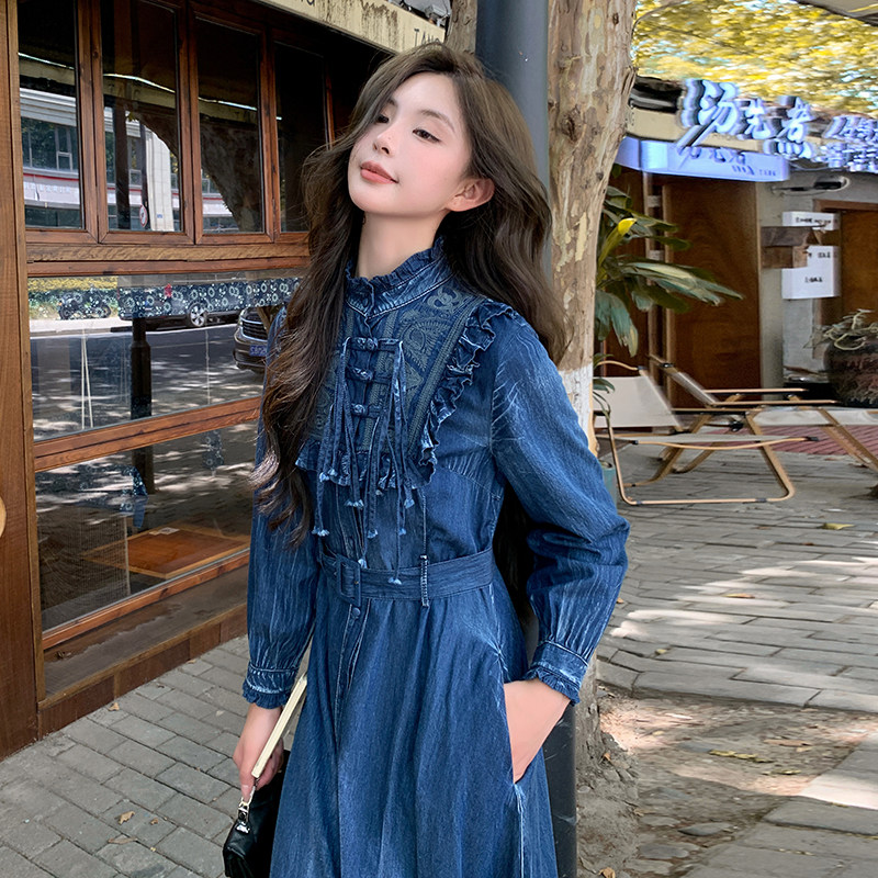 新中式国风重工刺绣牛仔连衣裙女2025春秋季新款轻熟风显瘦长裙子,女装连衣裙,2D148