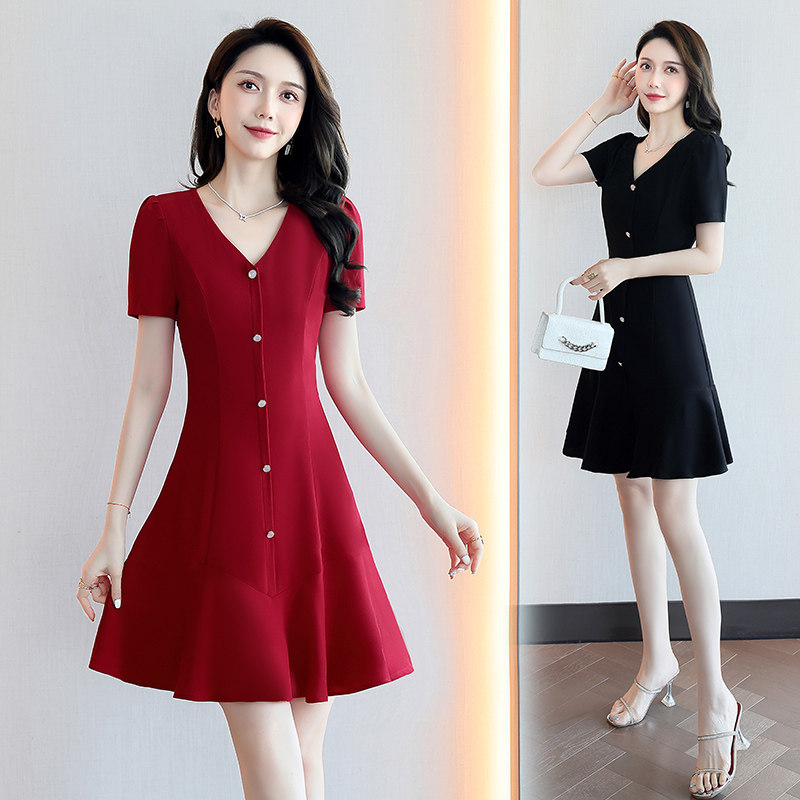 法式连衣裙女夏季2025新款设计感小众时髦裙子，女装连衣裙，自然秀图片