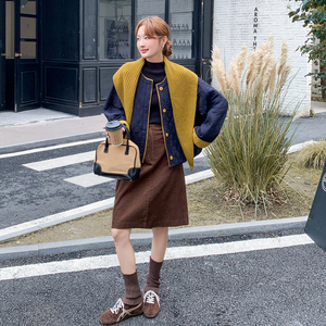针织围巾撞色圆领菱格棉服女2025冬季新款超火流行小个子轻薄外套图片
