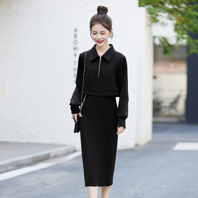2026新款女春秋设计感收腰显瘦气质长袖卫衣裙polo领中长款连衣裙,女装连衣裙,衣佳和