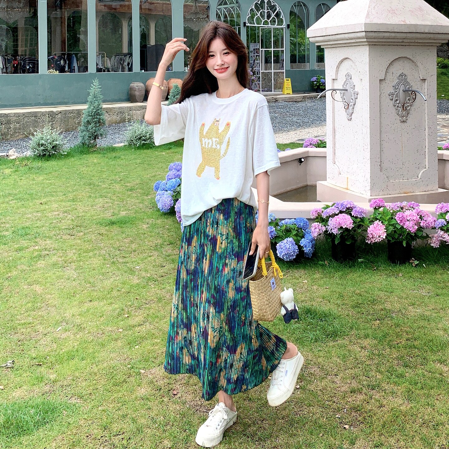 油画白色T恤碎花百褶裙套装女夏2025新款学院风两件套小个子爆款,女装连衣裙,2D008