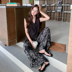 巨好看不规则T恤碎花阔腿裤套装女夏大方得体巨好看两件套爆款图片