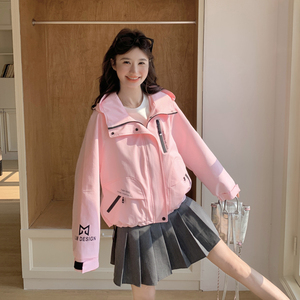 粉色工装冲锋衣外套女2025春季新款韩系超好看减龄小个子连帽夹克图片