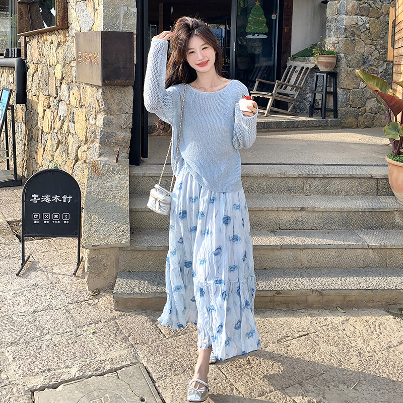 盐甜系穿搭减龄蓝色针织打底衫森系甜美印花半身裙两件套女春新款,女装套装/套裙,2C159