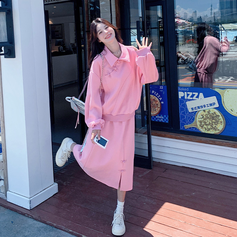 粉色休闲减龄套装裙女秋季新款奶甜系盘扣卫衣半身裙小个子两件套图片