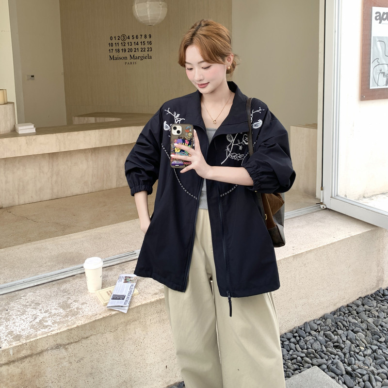 刺绣碎花立领休闲黑色显瘦外套女春秋2025新款巨好看流行爆款上衣图片
