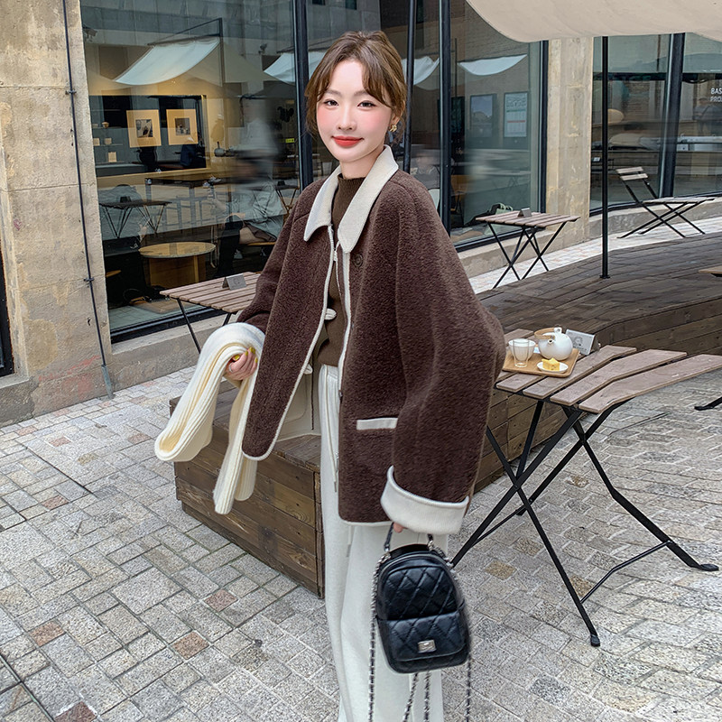 撞色翻领软糯羊羔毛外套女冬季新款韩系chic小个子加厚减龄短棉服,女装棉衣/棉服,2C203