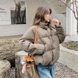 美拉德咖色短款立领面包羽绒服女冬2024新款独特超好看白鸭绒外套，女装短外套，2C280