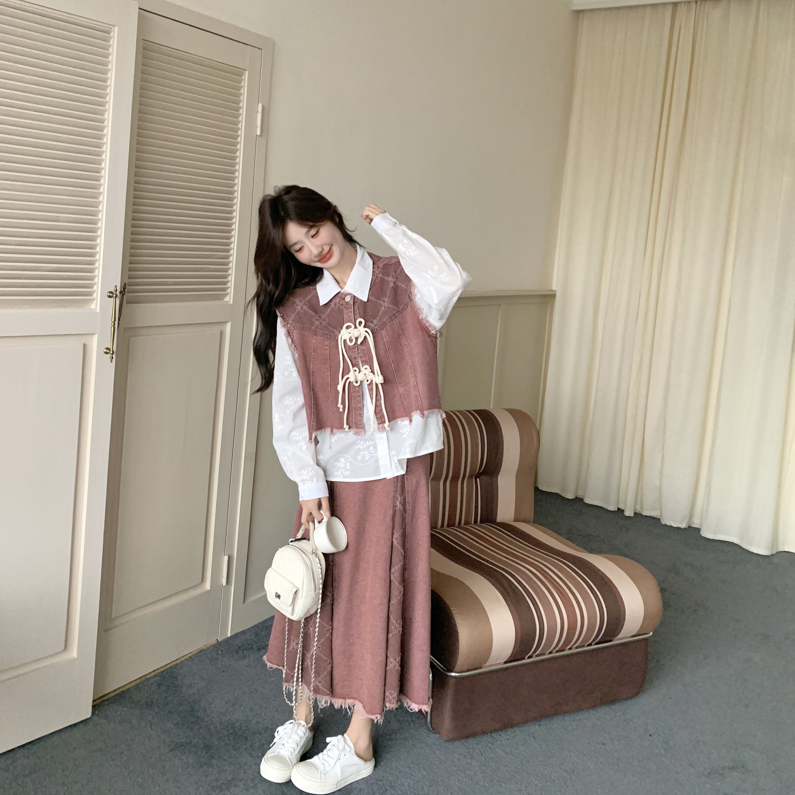 粉色设计感小众牛仔套装女春装2025新款马甲衬衫上衣半身裙三件套,女装套装/套裙,2C068