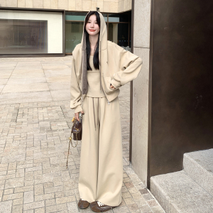 浅卡其色休闲连帽卫衣套装女秋季2025年新款超火吊带阔腿裤三件套图片