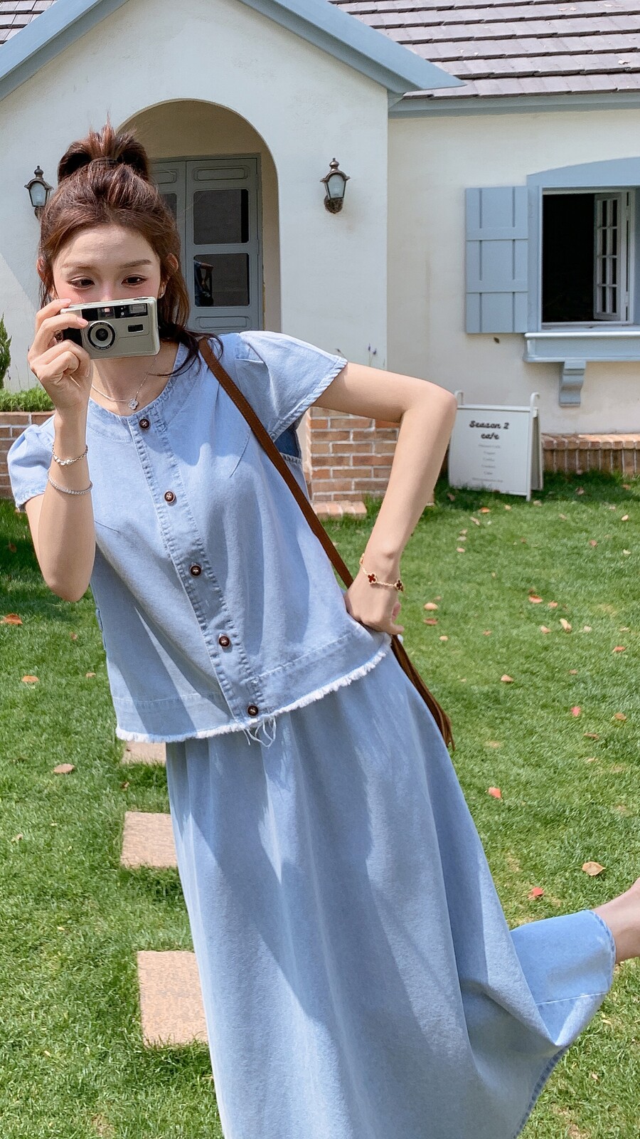 蓝色减龄牛仔套装女夏新款轻薄学院风法式泡泡袖上衣半身裙两件套,女装套装/套裙,2C212