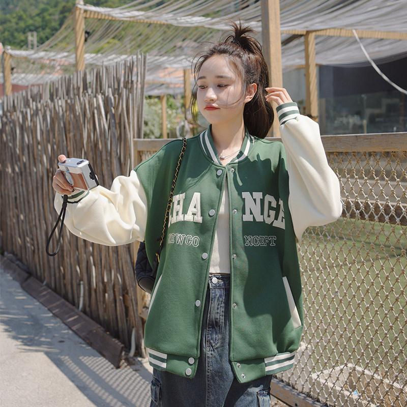 美式学院风绿色短款棒球服外套女春秋超火好看高级感小众夹克上衣,女装短外套,2C056