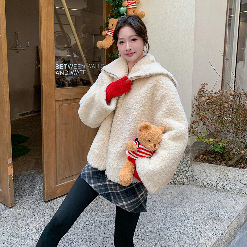 韩版时尚大翻领皮毛一体羊羔毛外套女2024冬季新款保暖上衣短款潮,女装皮草,2C159