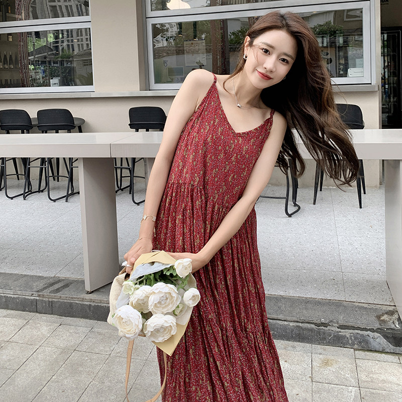 红色小碎花V领吊带连衣裙女夏季2024新款茶歇法式显瘦a字长款裙子,女装连衣裙,2C112